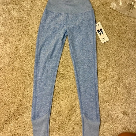 ALO Yoga High-Waist Lounge Legging in Blue - Picture 3 of 4